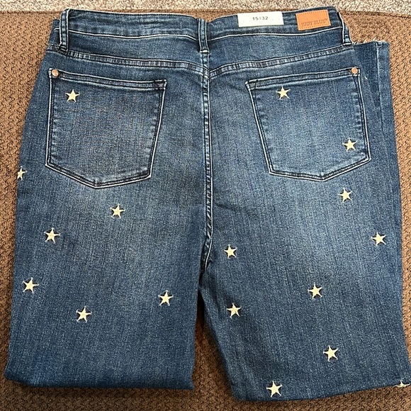JUDY BLUE NWT STAR EMBROIDERY HIGH RISE SKINNY PANTS SIZE 15/32 - Picture 5 of 6